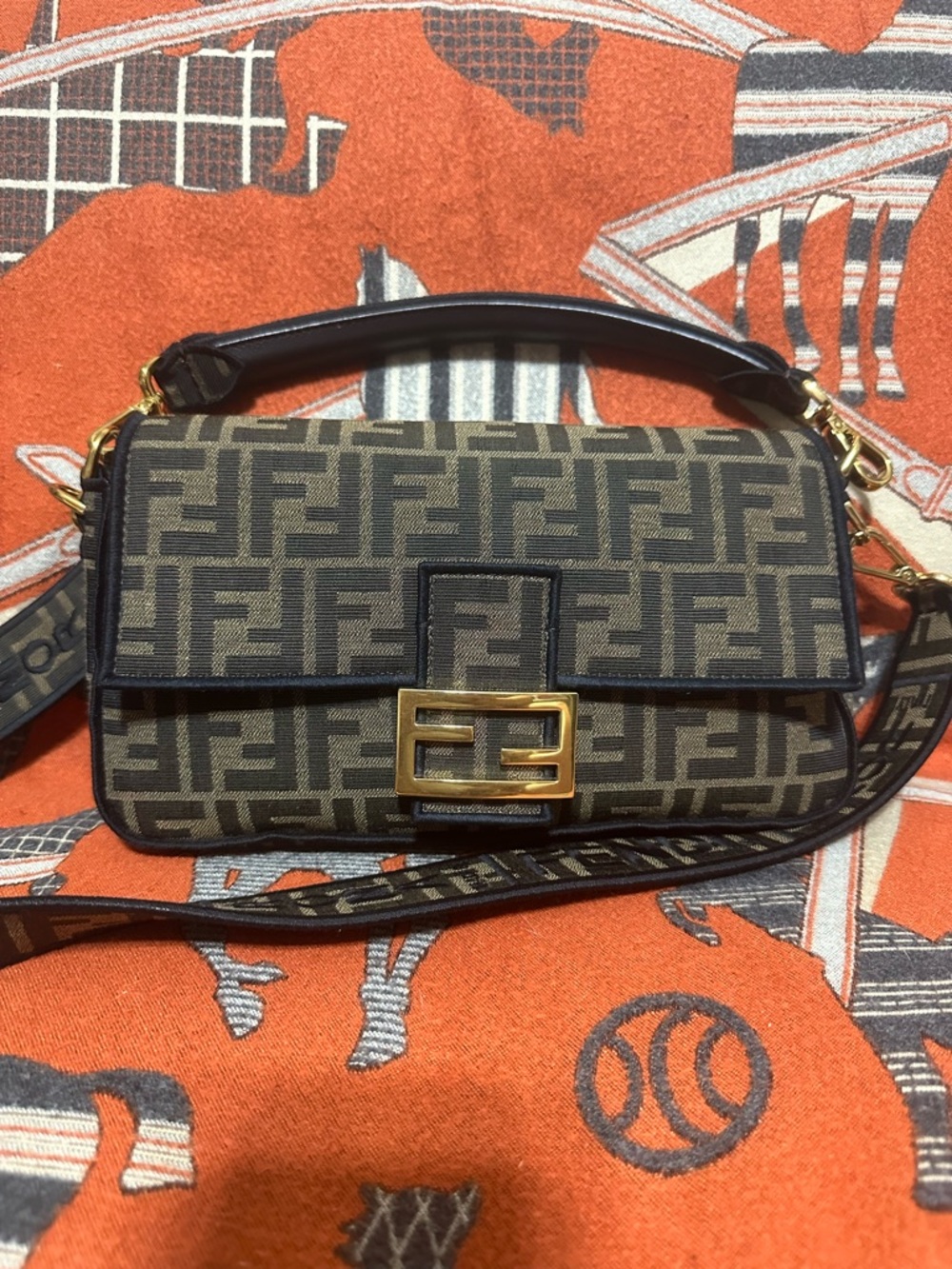 FENDI ❤️🌟 FF BAGUETTE W/ GOLD HARDWARE ⭐️
